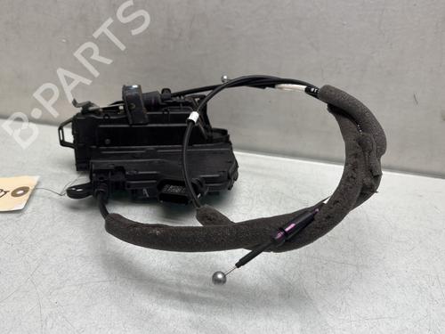 front-right-lock-nissan-micra-v-k14-2016-33314134 main image