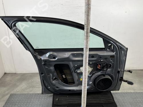 left-front-door-audi-a4-b8-8k2-2007-2008-2009-2010-2011-2012-2013-2014-2015-2016-2017-32682559 main image