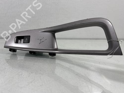 Used Left rear window switch Left rear window switch CHEVROLET ORLANDO (J309) 2.0 D (131 hp) 29841352 29841352