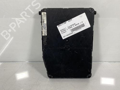 Used Fuse box RENAULT MEGANE II Estate (KM0/1_) [2003-2012]  20023862