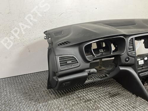 Dashboard RENAULT MEGANE IV Hatchback (B9A/M/N_) 1.5 dCi 110 (B9A3) | BP29413576C46 