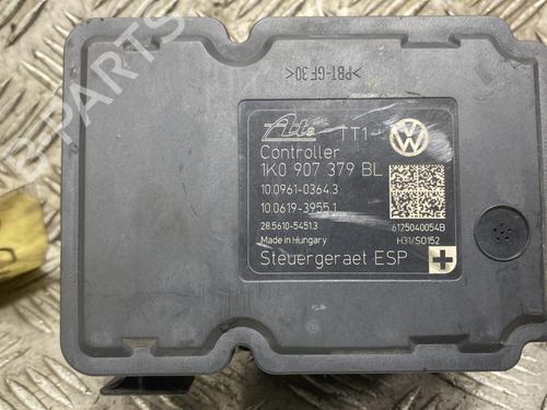 Used ABS pump VW GOLF VI (5K1) 1.6 TDI (105 hp) 31189656