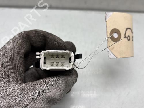 Right front window switch RENAULT CLIO II (BB_, CB_) 1.4 16V (B/CB0P, BB13) | BP28282159I26 