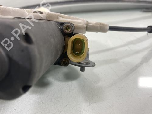 Used Front right window mechanism Front right window mechanism RENAULT MEGANE I (BA0/1_) 1.6 16V (BA04, BA0B, BA11, BA1J, BA16, BA19, BA1K, BA1V,... (107 hp) 28423256 28423256