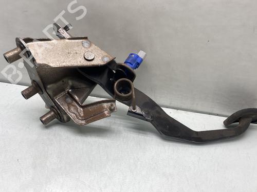 Clutch pedal RENAULT CLIO III (BR0/1, CR0/1) 1.5 dCi (C/BR0G, C/BR1G) | BP29507743I13 