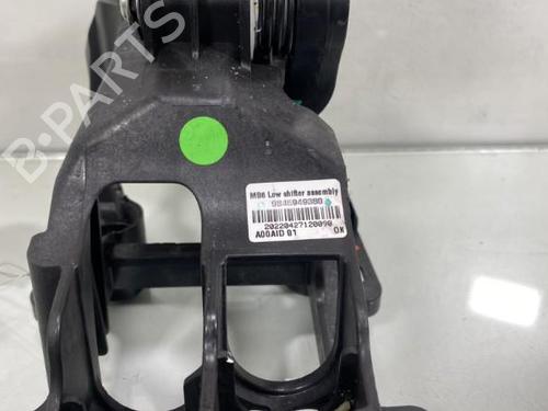 Used Gear lever PEUGEOT 2008 II (UD_, US_, UY_, UJ_, UR_, UC_) 1.2 PureTech 130 (USHNS, URHNS) (130 hp) 19959218