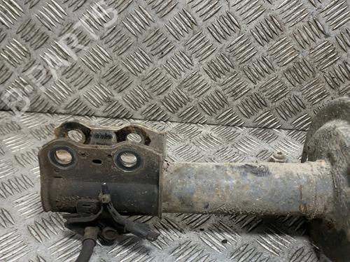 Used Left front shock absorber Left front shock absorber TOYOTA YARIS (_P13_) 1.0 (KSP130_, KSP130) (69 hp) 31048969 31048969