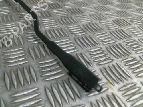 Used Front windshield wiper arm BMW 1 (F21) 114 i (102 hp) 20013503