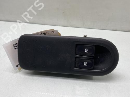 Interrupteur de vitre avant gauche RENAULT CLIO III (BR0/1, CR0/1) 1.5 dCi (C/BR0G, C/BR1G) (68 hp) 30535693