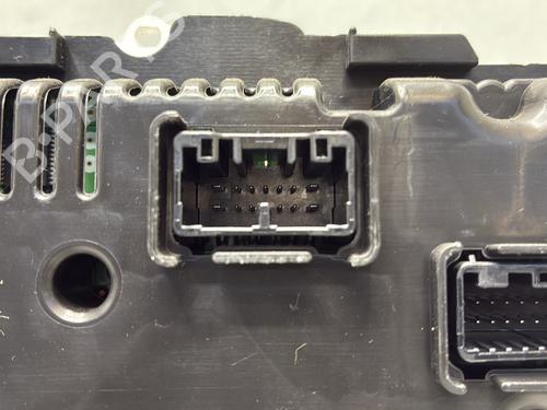 Used Instrument cluster Instrument cluster TOYOTA YARIS (_P13_) 1.3 (NSP130_, NSP130) (99 hp) 34477634 34477634