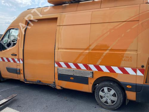 Fuse box RENAULT MASTER III Van (FV) 2.3 dCi 100 FWD (FV0A, FV0B, FV0G, FV0K, FV0H) | BP28519379E1 - Image 19