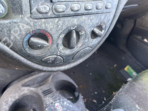 Right front indicator FORD FOCUS I (DAW, DBW) 1.8 Turbo DI / TDDi | BP32269753C33 