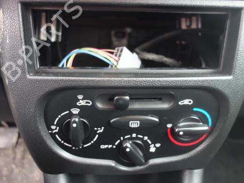 Tågelys PEUGEOT 206+ (2L_, 2M_) 1.4 HDi eco 70 | BP32063008C37 