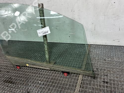 Used Front right door window Front right door window TOYOTA YARIS (_P13_) 1.3 (NSP130_, NSP130) (99 hp) 33805040 33805040