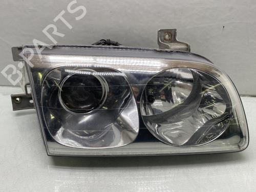 Used Right headlight HYUNDAI TRAJET (FO) 2.0 CRDi (113 hp) 21489881