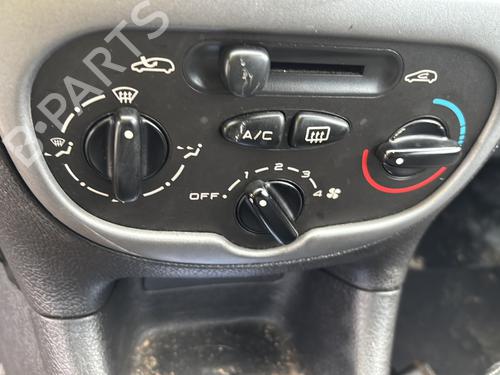 Right front fog light PEUGEOT 206 Hatchback (2A/C) 2.0 HDI 90 | BP27355745C31 