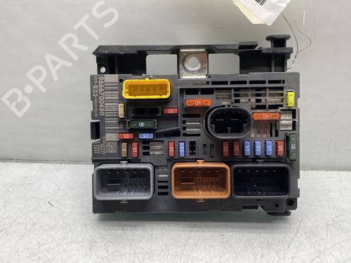 Used Fuse box PEUGEOT 308 I (4A_, 4C_) 1.6 HDi (109 hp) 26527875