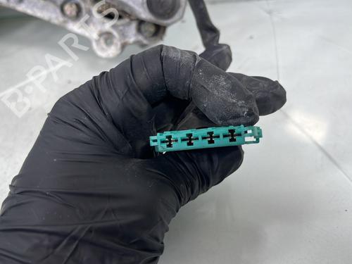 Used Front wiper motor Front wiper motor MERCEDES-BENZ C-CLASS (W202) C 220 CDI (202.133) (125 hp) 33831172 33831172