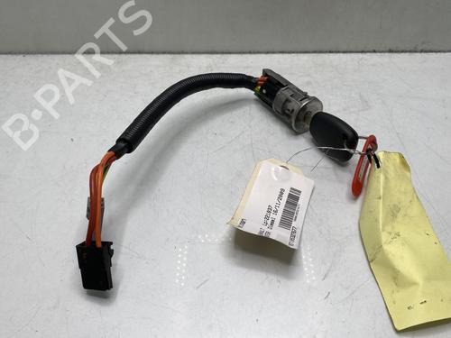 Used Ignition barrel RENAULT MASTER II Van (FD) 2.5 dCi (120 hp) 28279953