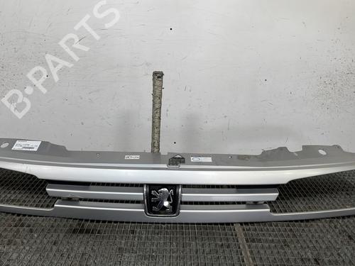 Used Grille PEUGEOT 806 (221) 2.1 td 12V (109 hp) 29141901