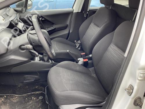 Left front window switch PEUGEOT 208 I (CA_, CC_) 1.6 BlueHDi 100 | BP24961400I27 - Image 42