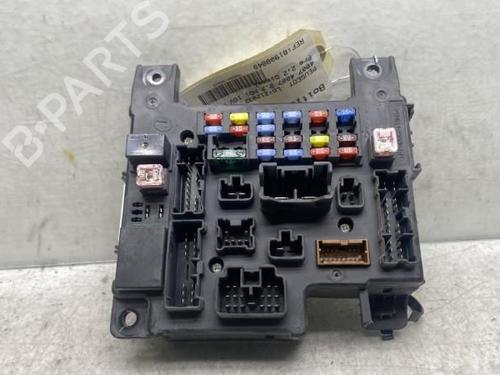 Used Fuse box PEUGEOT 4007 (VU_, VV_) 2.2 HDi (156 hp) 19960602