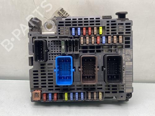 Used Fuse box PEUGEOT 508 SW I (8E_) 2.0 HDi RXH Hybrid4 (200 hp) 29841422