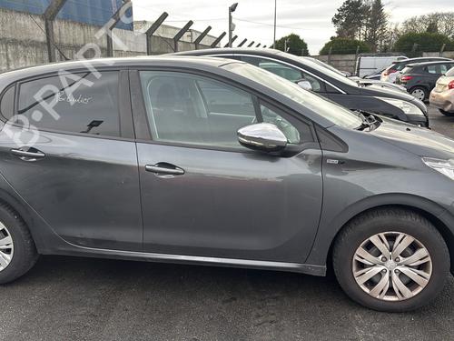 Right headlight PEUGEOT 208 I (CA_, CC_) 1.2 VTI 82 | BP31906140C29