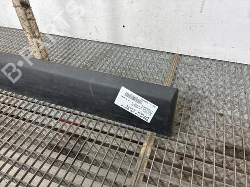 Used Door moulding trim Door moulding trim 37997762 37997762