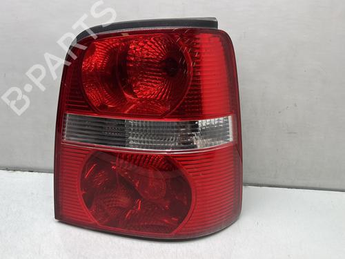 Feu arrière droit VW TOURAN (1T1, 1T2) 2.0 TDI (136 hp) 31905994