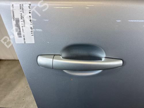 Used Right front door Right front door 36792477 36792477