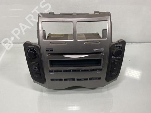 Used Radio TOYOTA YARIS (_P13_) [2010-2020]  19986526