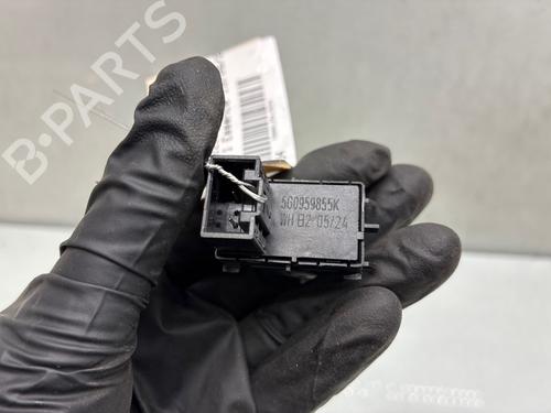 Right rear window switch VW POLO VI (AW1, BZ1, AE1) 1.0 TSI | BP37755534I28 - Image 4