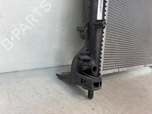 Used Water radiator Water radiator 37075802 37075802