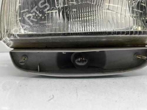 Used Right headlight Right headlight 21490749 21490749
