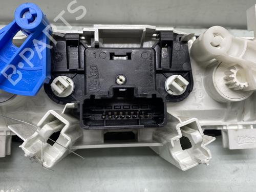 Climate control RENAULT TRAFIC III Van (FG_) 1.6 dCi 95 (FGMJ, FGMR) | BP31861920I5