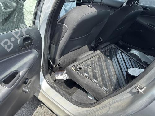 Right headlight PEUGEOT 206+ (2L_, 2M_) 1.4 HDi eco 70 | BP32168456C29 