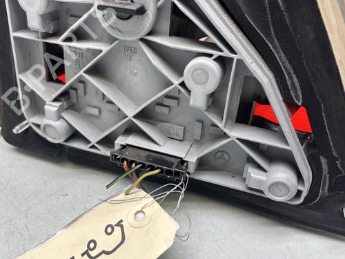 Used Right taillight Right taillight MERCEDES-BENZ C-CLASS (W203) C 220 CDI (203.006, 203.008) (143 hp) 33314425 33314425