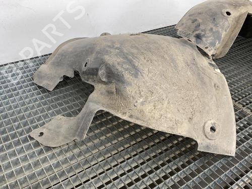 Used Wheel arch RENAULT SCÉNIC II (JM0/1_) [2003-2010]  31322339