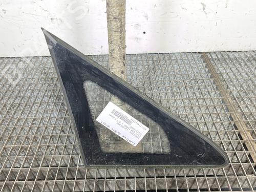 Used Front right quarter glass MERCEDES-BENZ VITO Bus (W639) 115 CDI (639.701, 639.703, 639.705) (150 hp) 30328227