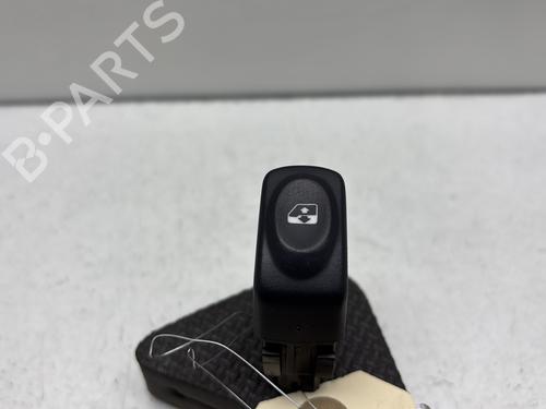 Used Right front window switch RENAULT MEGANE I Classic (LA0/1_) 1.4 16V (LA0D, LA1H, lA0W, LA10) (95 hp) 29507304