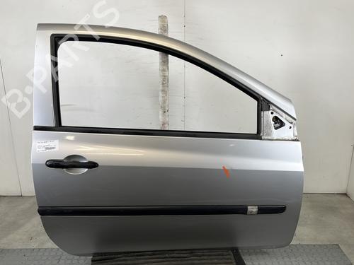 Used Right front door RENAULT CLIO III (BR0/1, CR0/1) 1.5 dCi (C/BR0G, C/BR1G) (68 hp) 29508192
