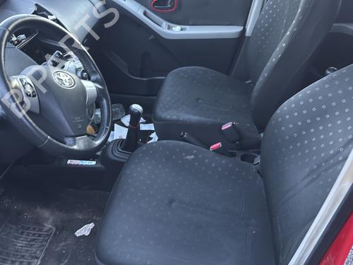 Rear windshield wiper arm TOYOTA YARIS (_P9_) 1.0 VVT-i (KSP90_, KSP90R) | BP32384080C144 