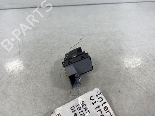 Used Right front window switch SEAT IBIZA IV SC (6J1, 6P5) 1.4 TDI (80 hp) 19996985