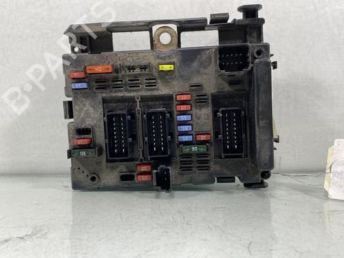 Sikringsdåse PEUGEOT 206+ (2L_, 2M_) 1.4 HDi eco 70 (68 hp) 29841434