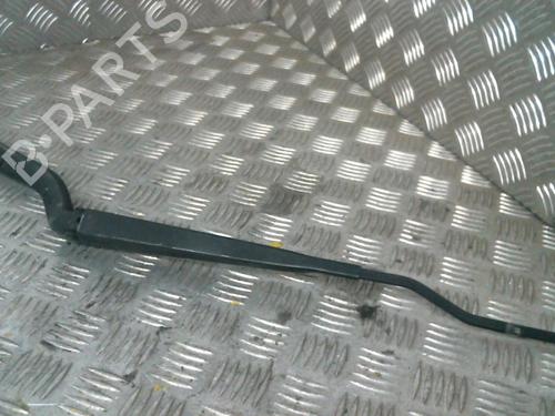 Used Front windshield wiper arm RENAULT TWINGO III (BCM_, BCA_) [2014-2025]  20010827