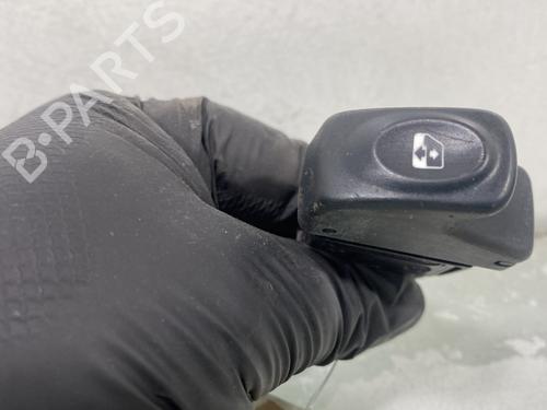 Used Right front window switch Right front window switch RENAULT KANGOO (KC0/1_) D 65 1.9 (KC0E, KC02, KC0J, KC0N) (64 hp) 30791657 30791657