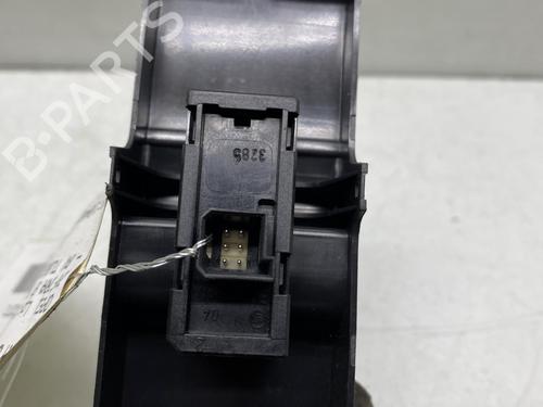 Used Right front window switch Right front window switch OPEL ZAFIRA / ZAFIRA FAMILY B (A05) 1.9 CDTI (M75) (120 hp) 25446389 25446389