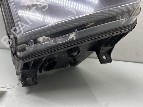 right-headlight-vw-crafter-30-50-van-2e_-2006-2007-2008-2009-2010-2011-2012-2013-2014-2015-2016-28100327 main image