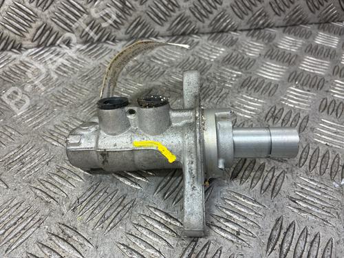 Hovedbremsecylinder Hovedbremsecylinder 38051758 38051758